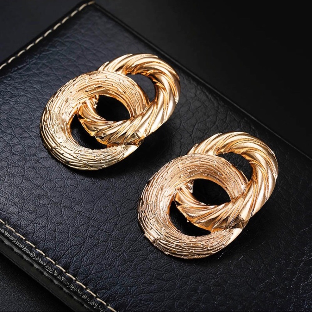 Roxy Gold Statement Earrings - 🎁  BUNDLE EARRINGS - 3/$55 OR 5/$70 🎁 - Picture 6 of 6